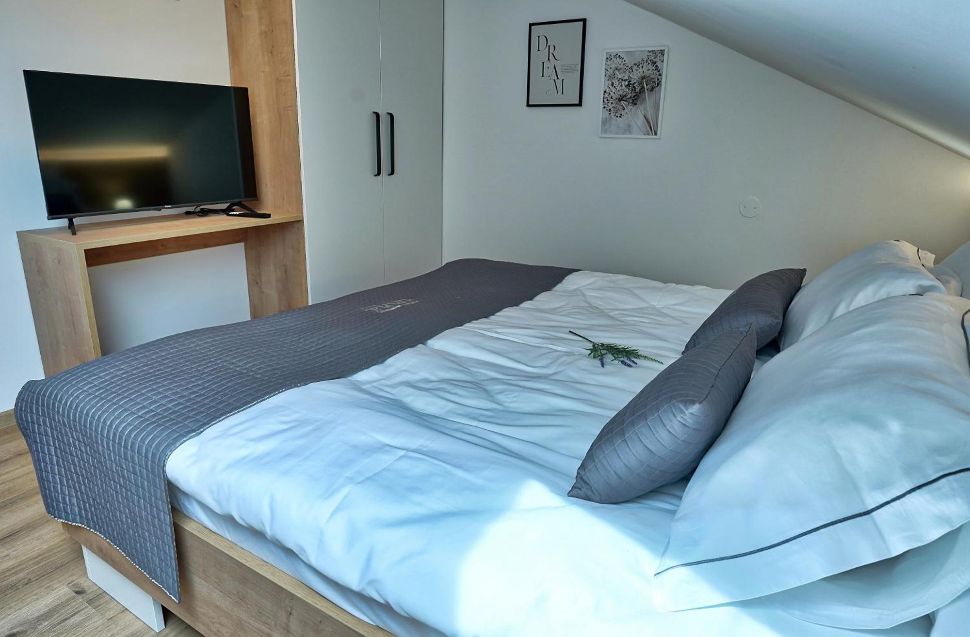 Apartments Lipa Plac Postojna Zewnętrze zdjęcie